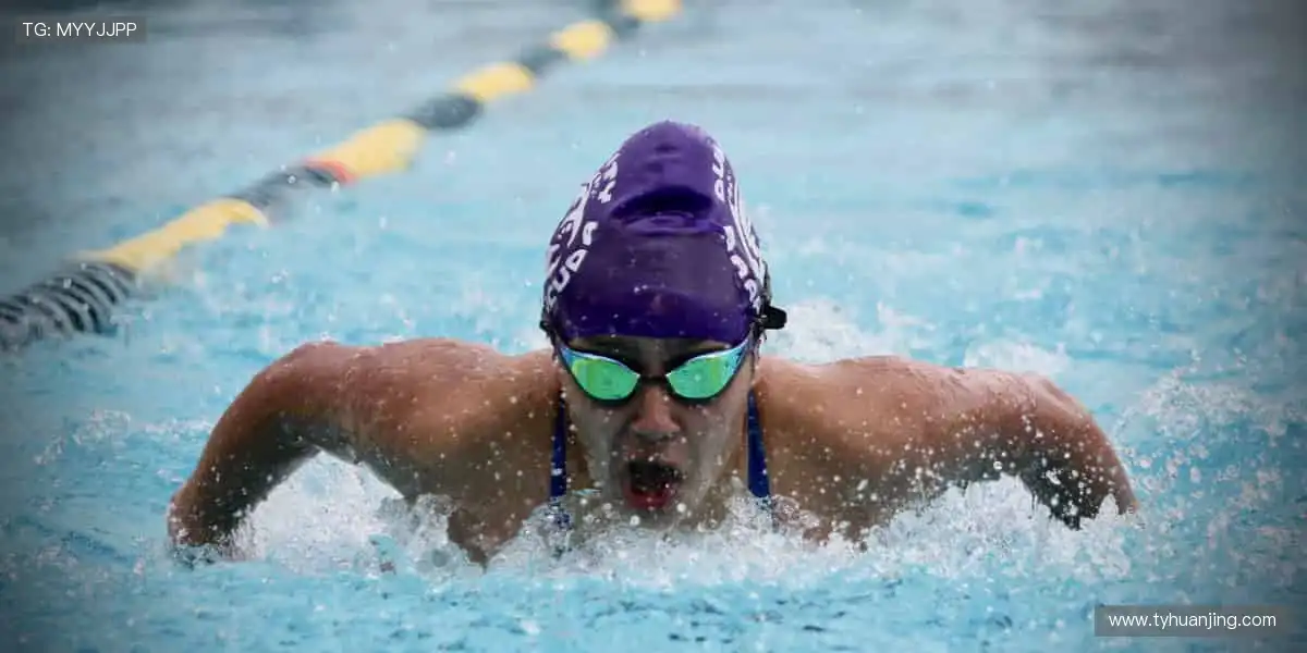 「弹幕互动 + 专家解读，边看边聊才是观赛标配！💬加入直播间，一起嗨翻天！」